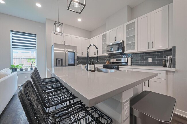 Building Photo - 8462 Berry Grn Ln