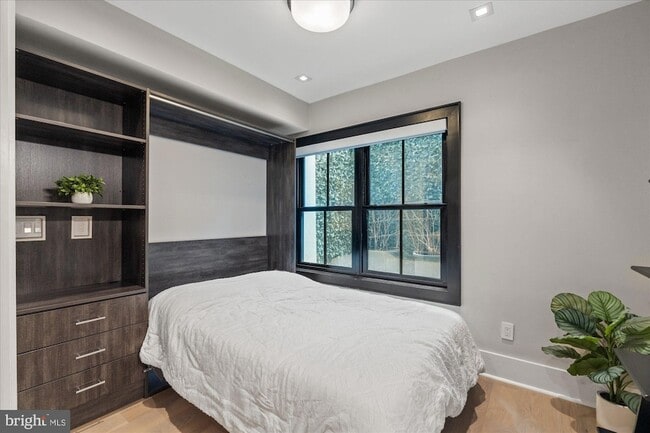 Building Photo - 1429 W Street NW Unit 1