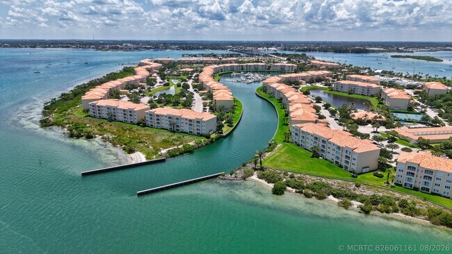 Building Photo - 15 Harbour Isle Dr W