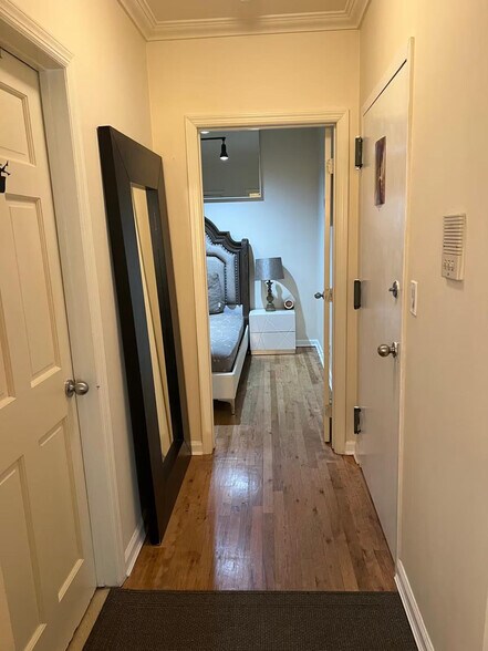 Building Photo - 221 E 50th St