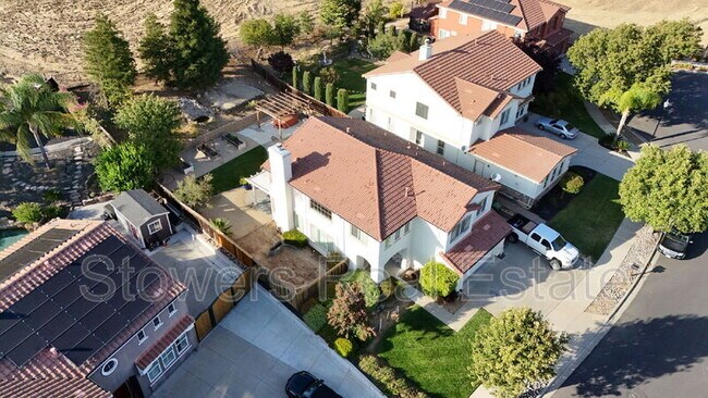 Building Photo - 729 Copperfield Ct