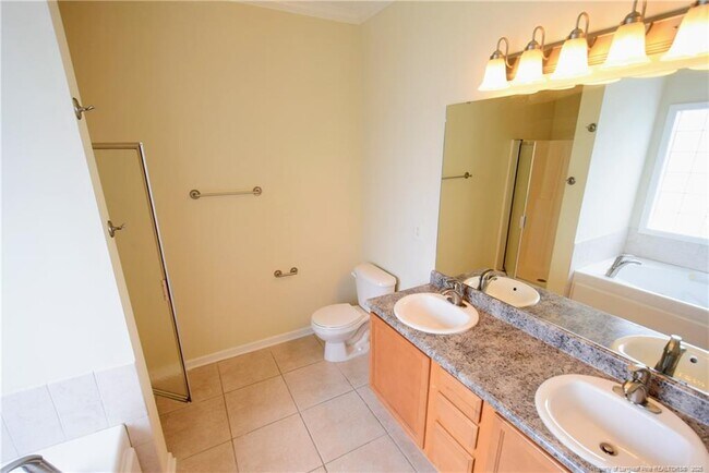 Building Photo - 1321 Kershaw Loop