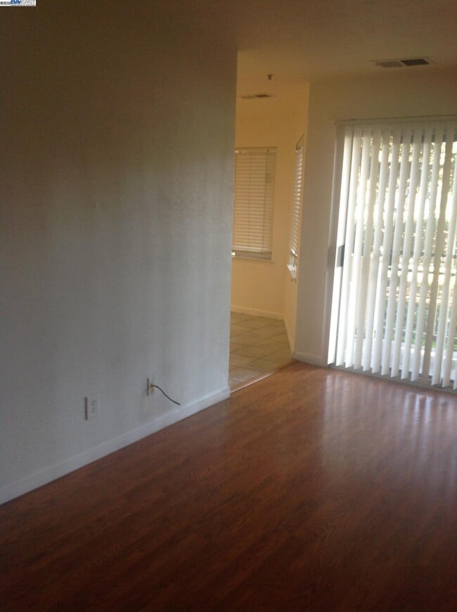 Building Photo - 4721 Nicol Common