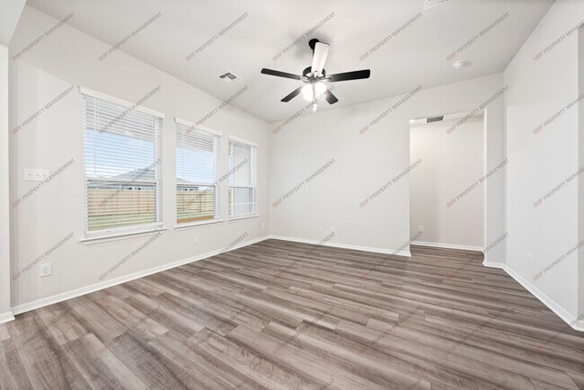 Building Photo - 2808 Fox River Dr