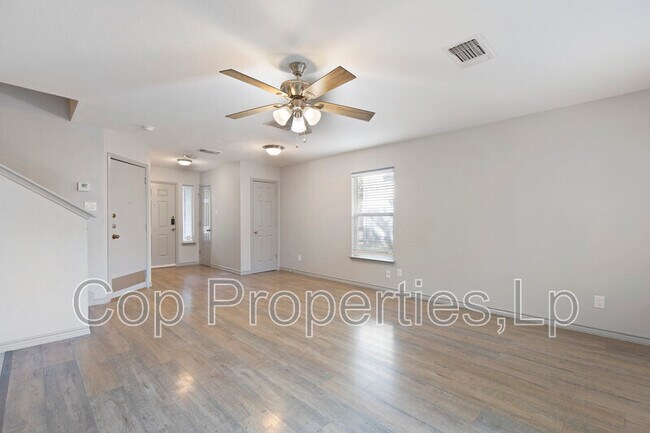 Building Photo - 1 Dunthorte Ln