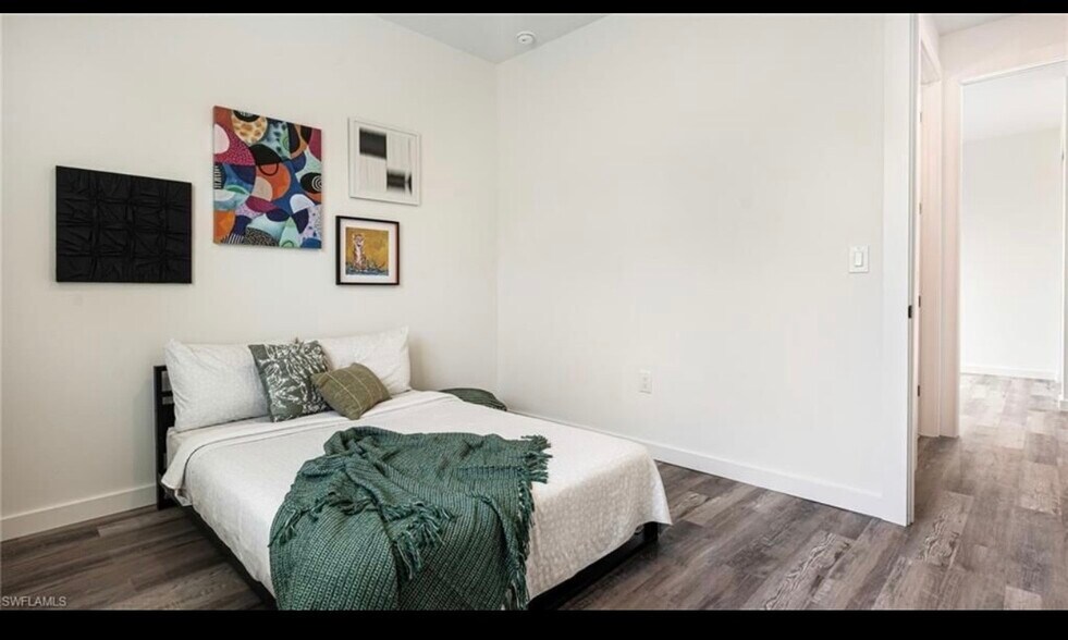 Building Photo - 417 NW 3rd Ln