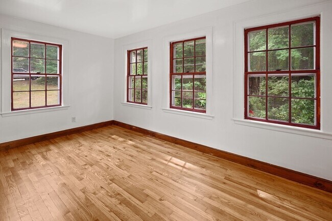 Building Photo - 334 Walpole St