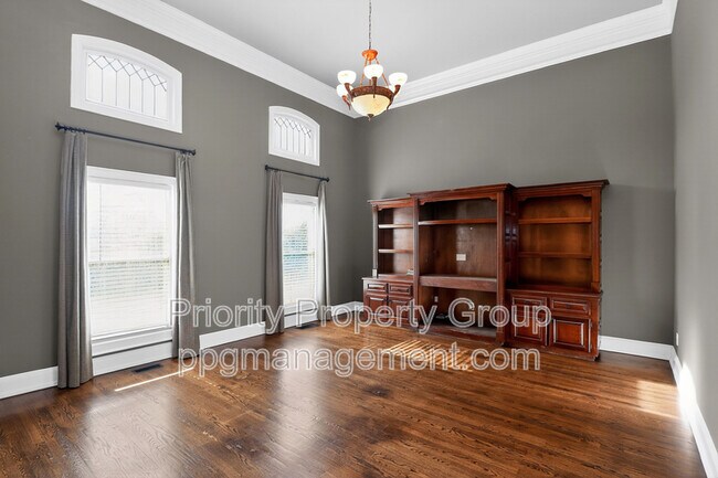 Building Photo - 16205 Riverpointe Dr