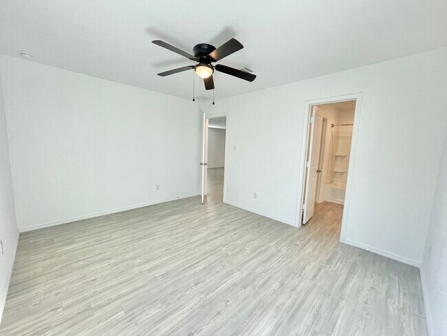 Building Photo - Beautiful 1 Story Home!