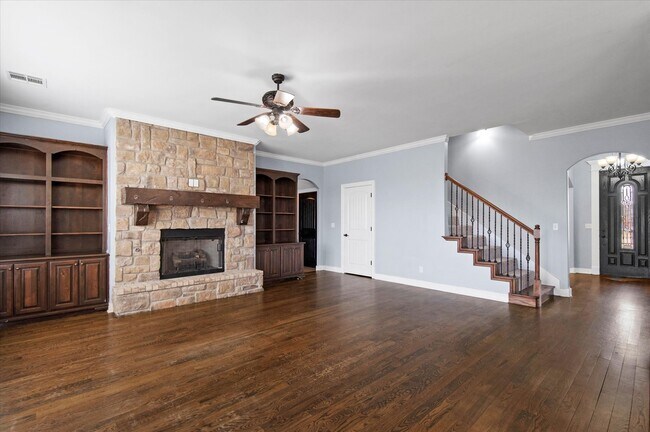 Building Photo - 2702 Waterford Ct