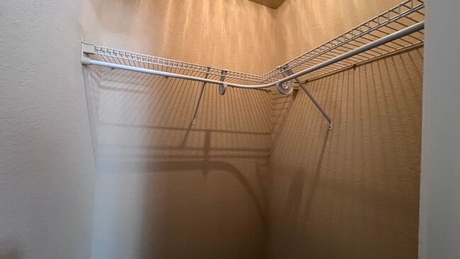 Building Photo - * Make this spacious home in Helotes off B...