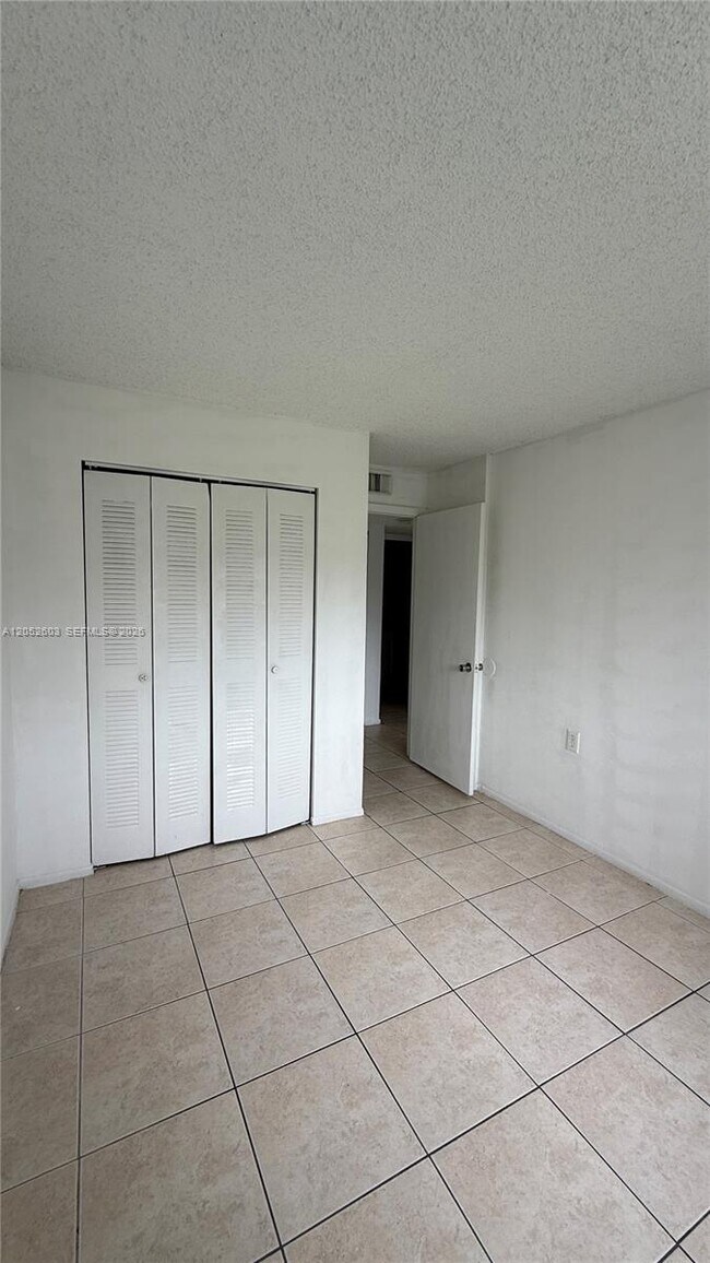 Building Photo - 1163 Lake Terry Dr