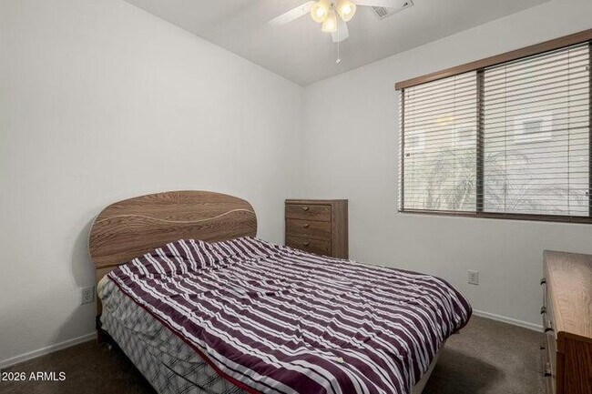 Building Photo - 2854 S Peel Dr