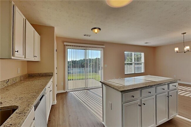 Building Photo - 108 Silver Bow Ln