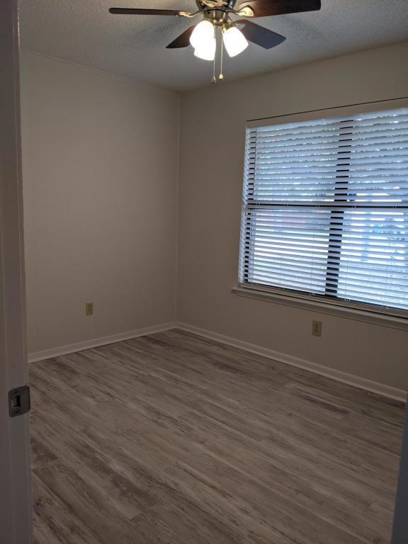 Building Photo - 825 Boulevard De L'Orleans