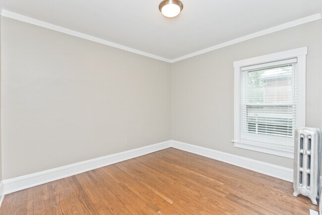 Building Photo - 1019 Dempster St