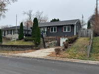 Building Photo - 830 25th St