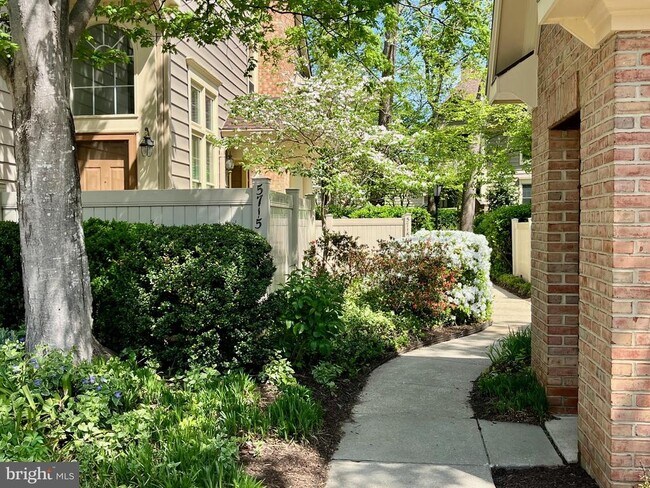 Building Photo - 5715 Balsam Grove Ct