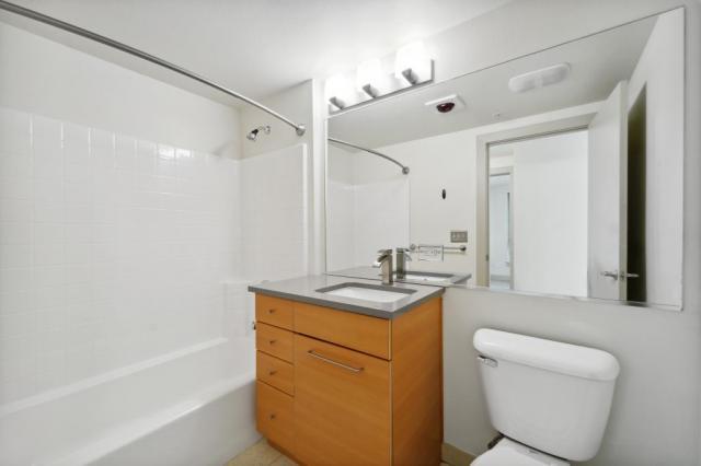 Building Photo - 1 bedroom in Seattle WA 98122