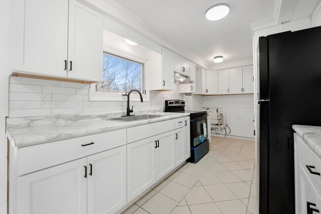 Building Photo - COMING SOON! Updated 3-Bedroom House