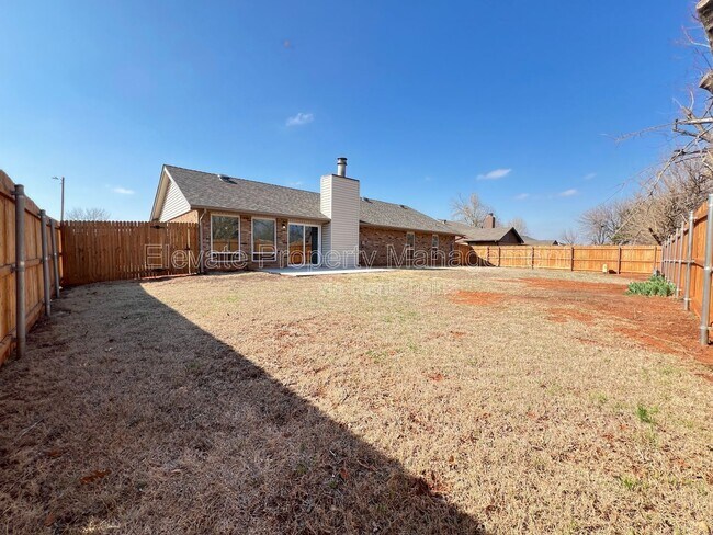 Building Photo - 12400 Doons Dr