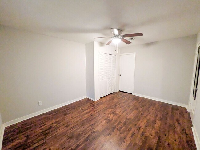 Building Photo - 460 Belvedere Dr