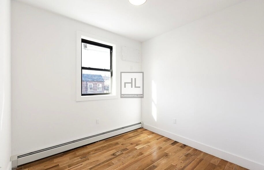 Building Photo - East 16th Street & Avenue R