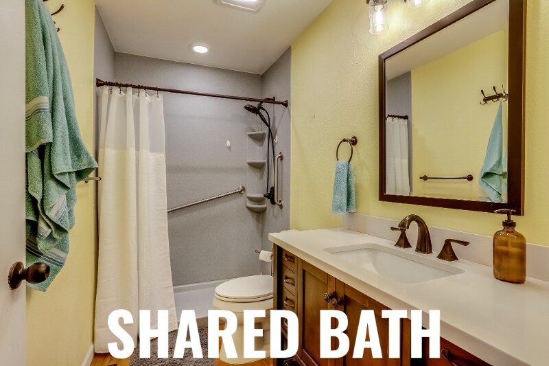 Building Photo - 3149 Oak Cir N