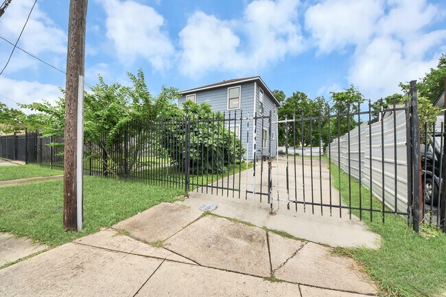 Building Photo - 4603 Orange St