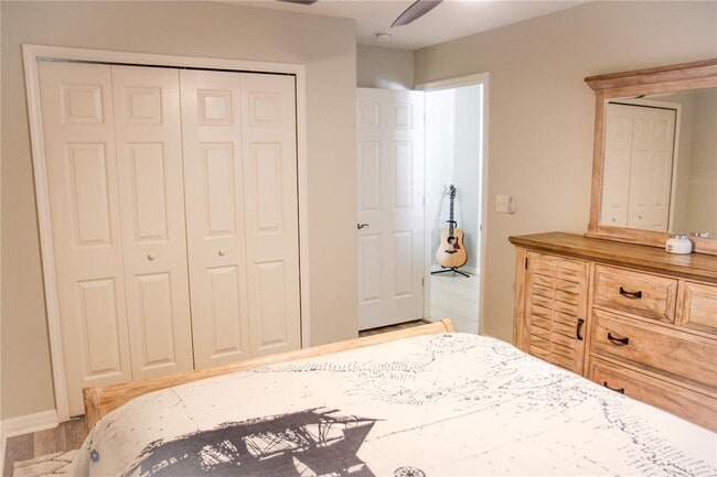 Building Photo - 4015 Kingsfield Dr