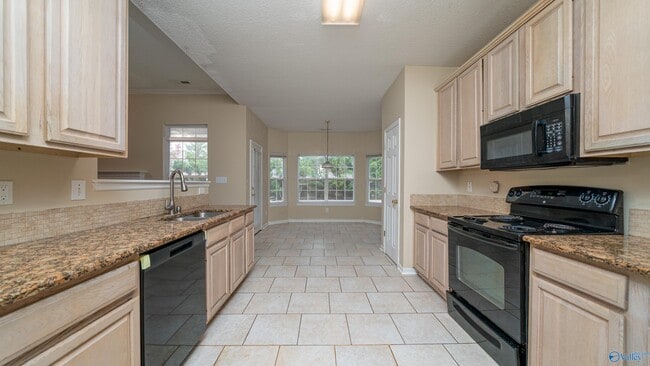 Building Photo - 220 Park Stone Dr