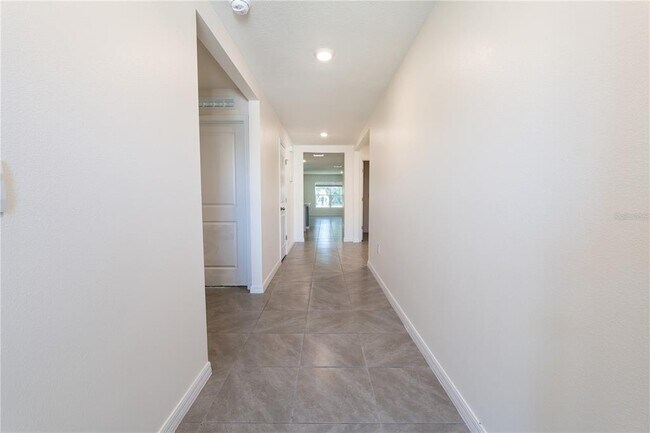 Building Photo - 11272 SE 67th Cir