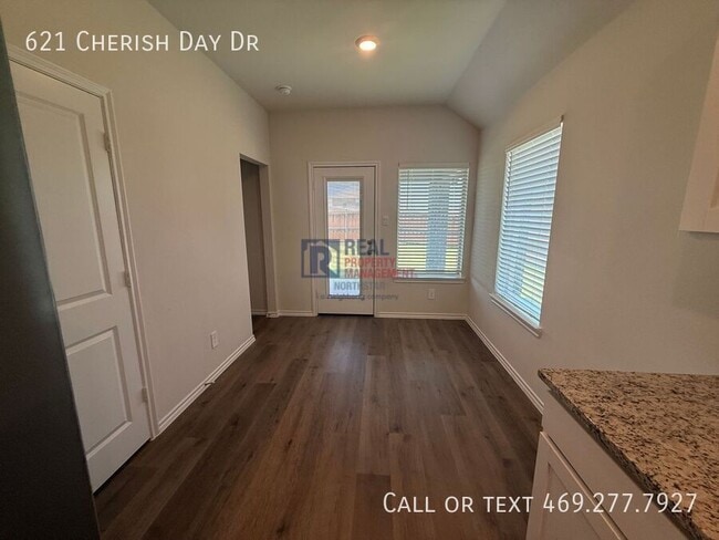 Building Photo - 621 Cherish Day Dr