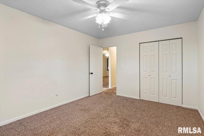 Building Photo - 3 Sundowner Ln