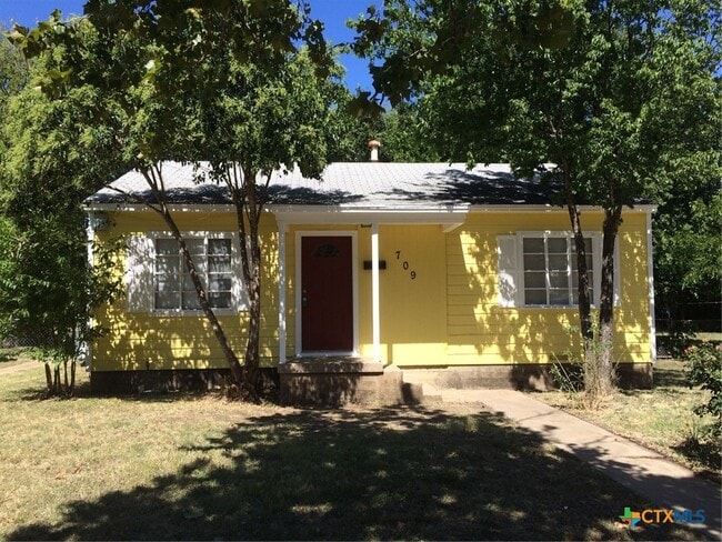Primary Photo - 709 Northside Dr