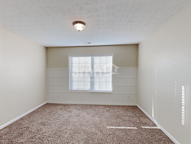 Building Photo - 230 Overlook Dr