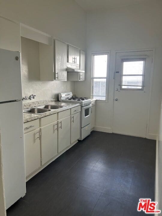 Building Photo - 11826 Venice Blvd.