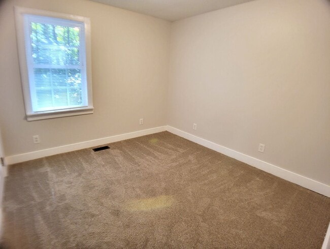 Building Photo - STOWE107