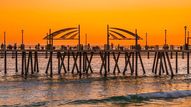 Building Photo - Cozy Redondo Beach Rental