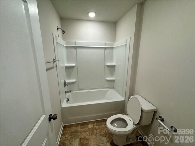 Building Photo - 1007 Maylen Trce