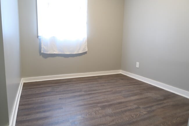 Building Photo - 40 58th St SE