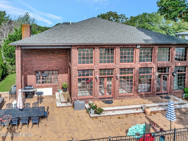 Building Photo - 13 Valley Forge Rd