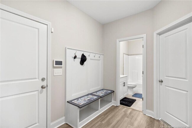 Building Photo - 112 Nairn St