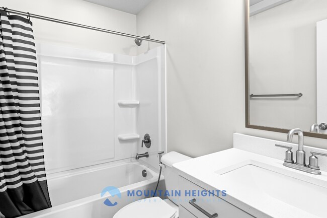 Building Photo - 2191 W Northridge Dr