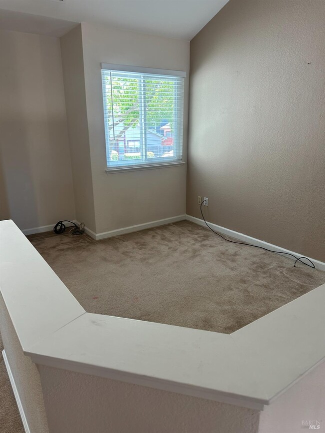 Building Photo - 596 Buckskin Pl