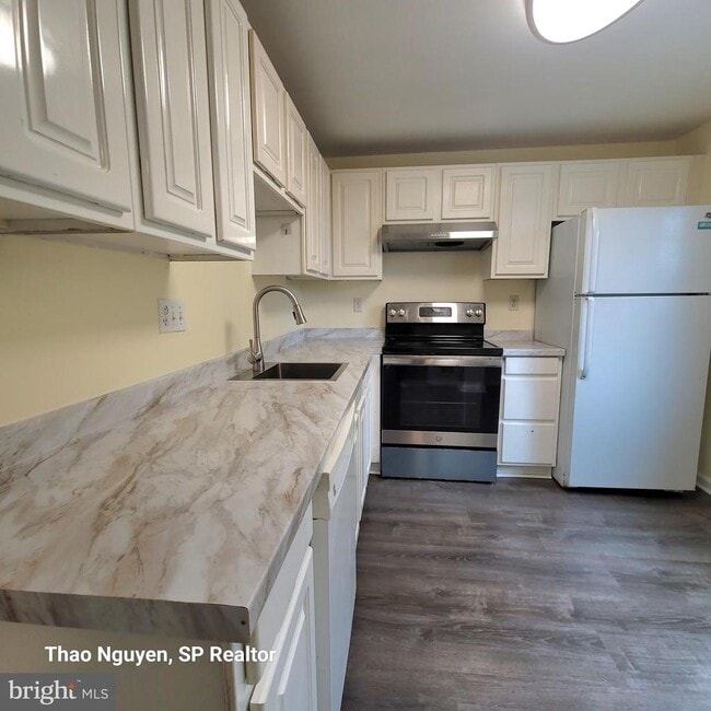 Building Photo - 10534 Cambridge Ct