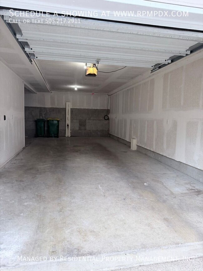 Building Photo - 14320 SW Cougar Ridge Dr