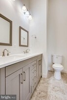 Building Photo - 14711 Beaumeadow Dr