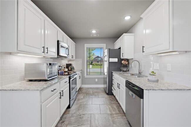 Building Photo - 3807 S W Capstone Ave