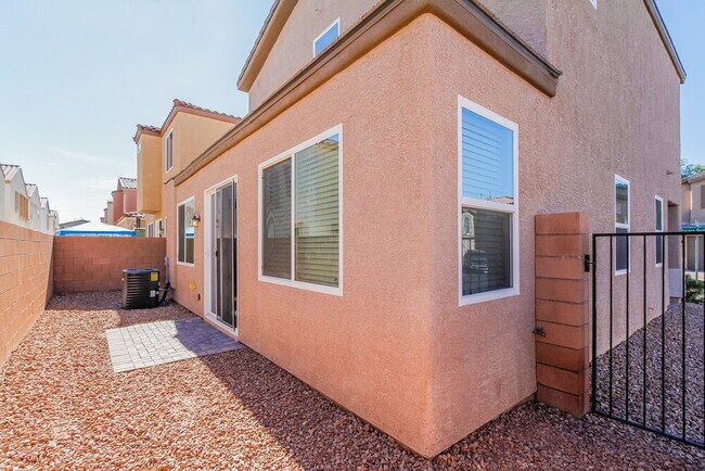 Building Photo - 5350 Panaca Spring St